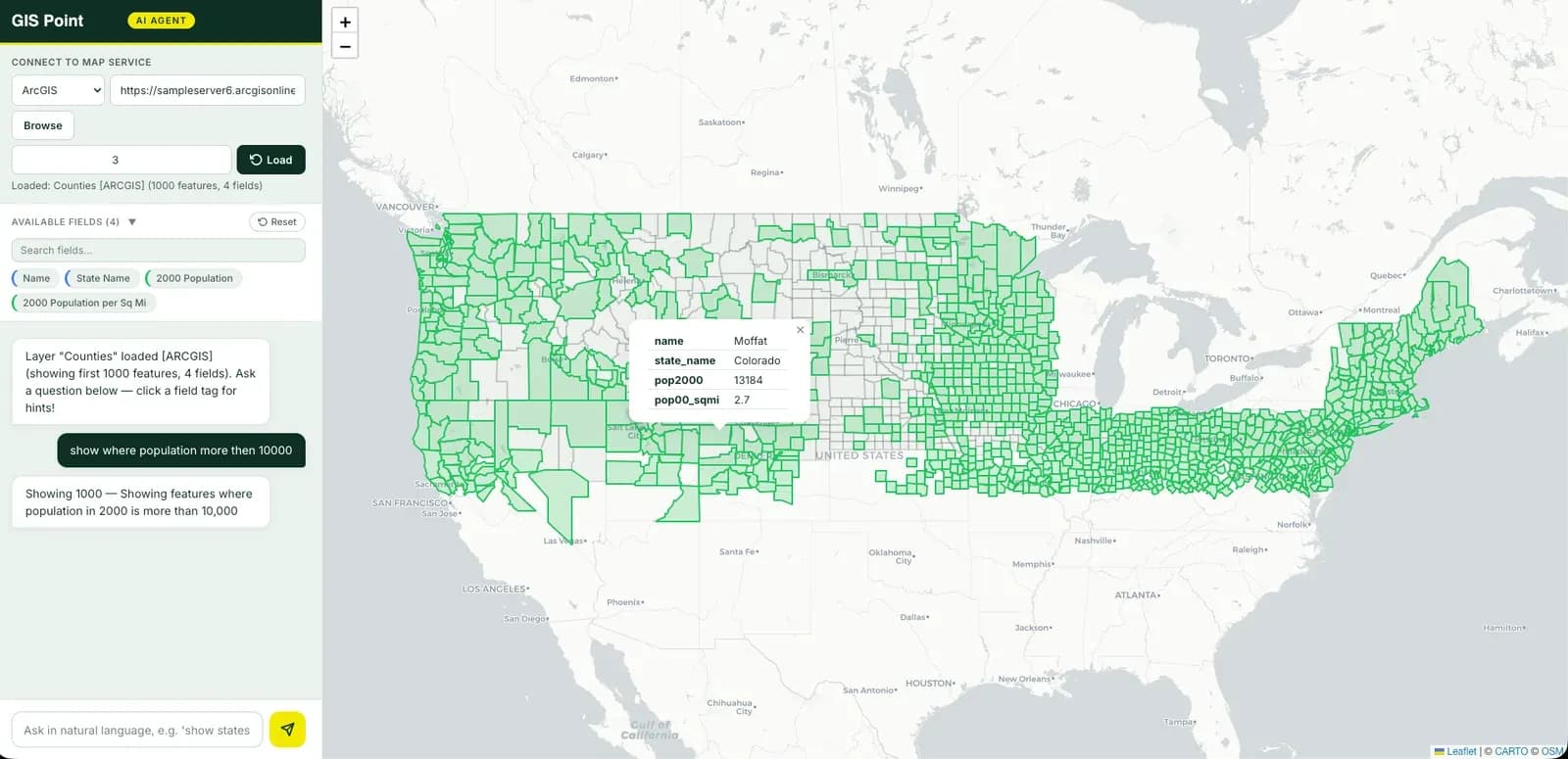 Derselbe Agent filtert einen ArcGIS-Layer mit tausend Bezirken aus der Formulierung „show where population more then 10000“, mit einem Objekt-Pop-up zu Moffat County, Colorado.